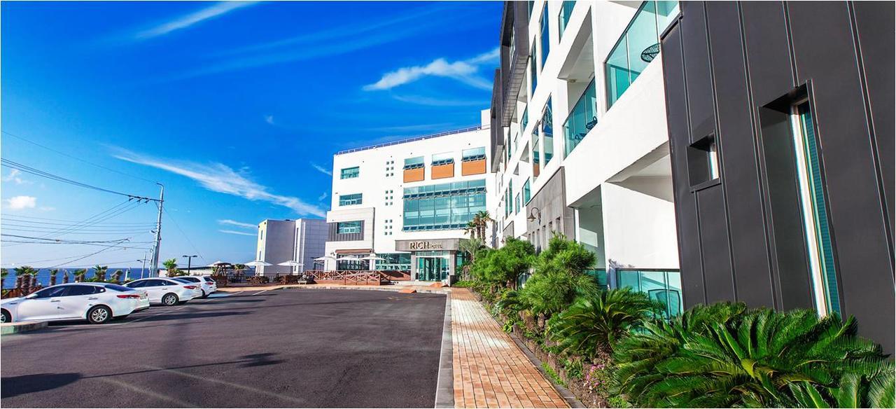 Rich Hotel Чеджудо Экстерьер фото